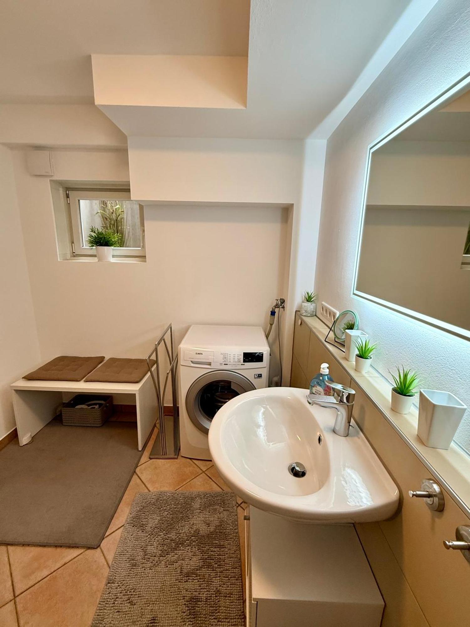 Maisonette-Apartment-Mit Glassfaseranschluss Bruggen  Buitenkant foto